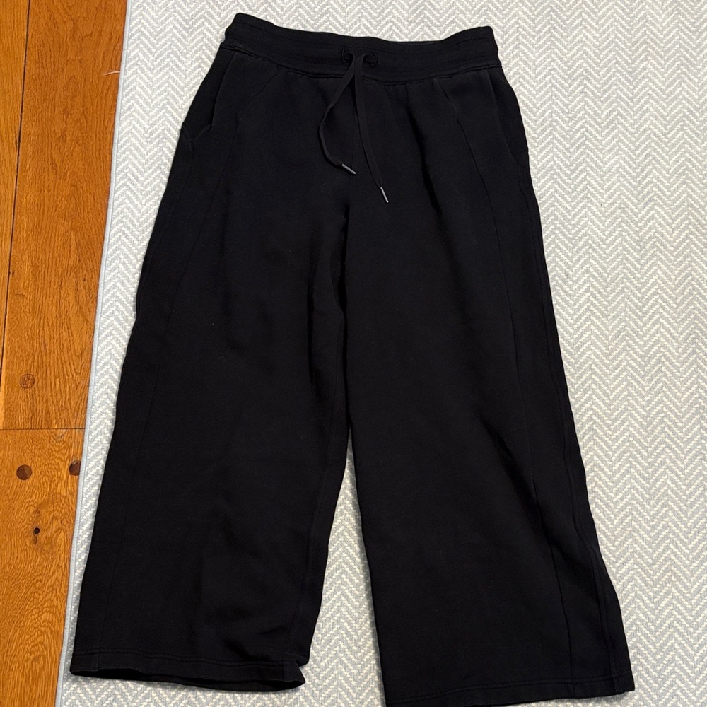 Lululemon Scuba Wide-Leg Pants-Short
